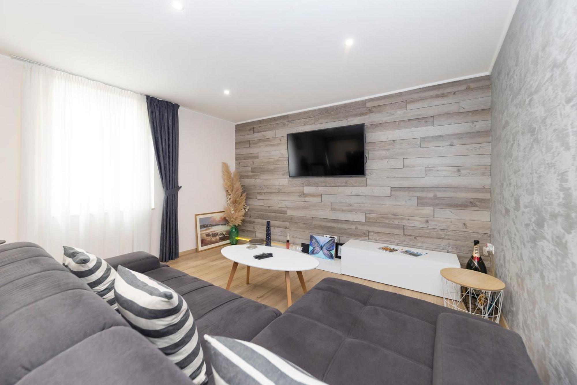 Nikky 2Br Apt. In Old Town Centre Задар Екстериор снимка